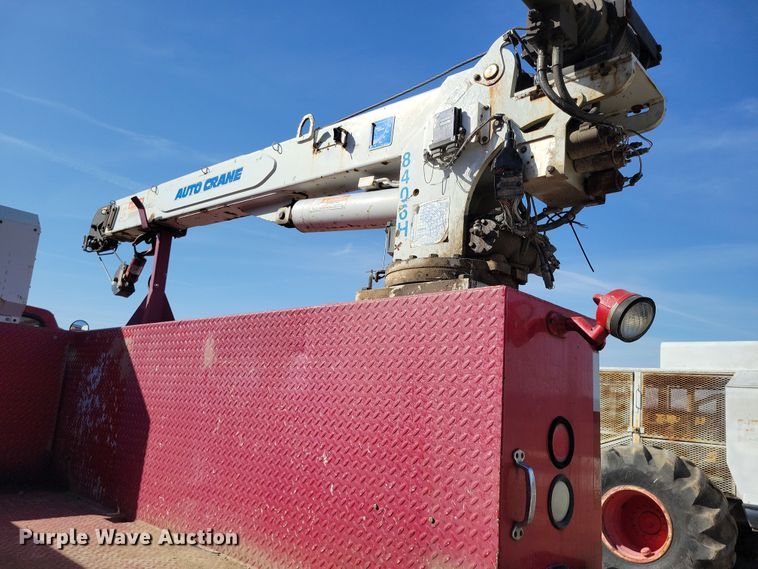 image for item DK4200 1996 Ford F800 utility / service truck