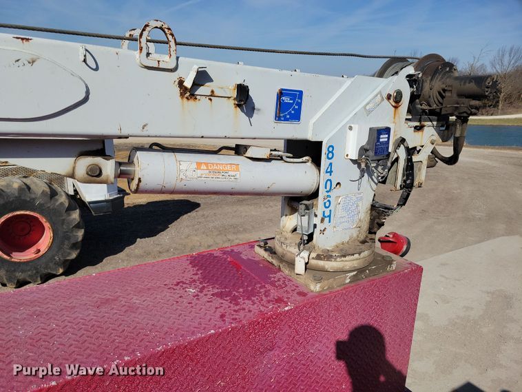 image for item DK4200 1996 Ford F800 utility / service truck