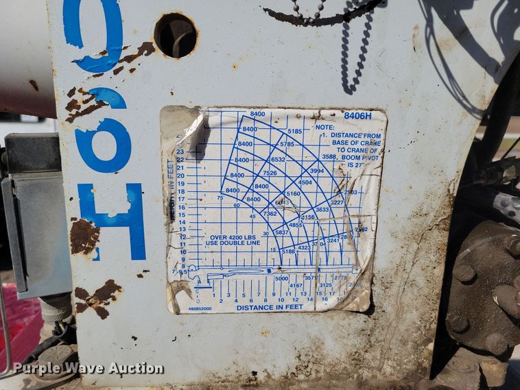 image for item DK4200 1996 Ford F800 utility / service truck