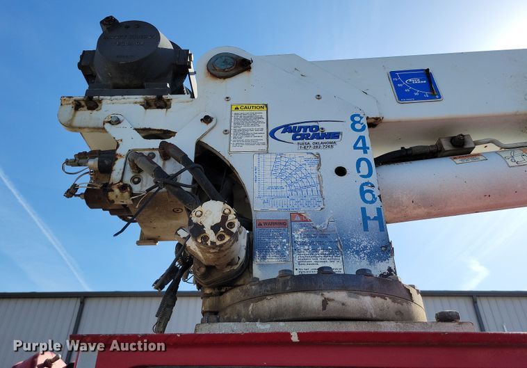 image for item DK4200 1996 Ford F800 utility / service truck