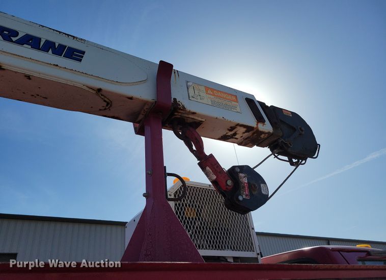 image for item DK4200 1996 Ford F800 utility / service truck