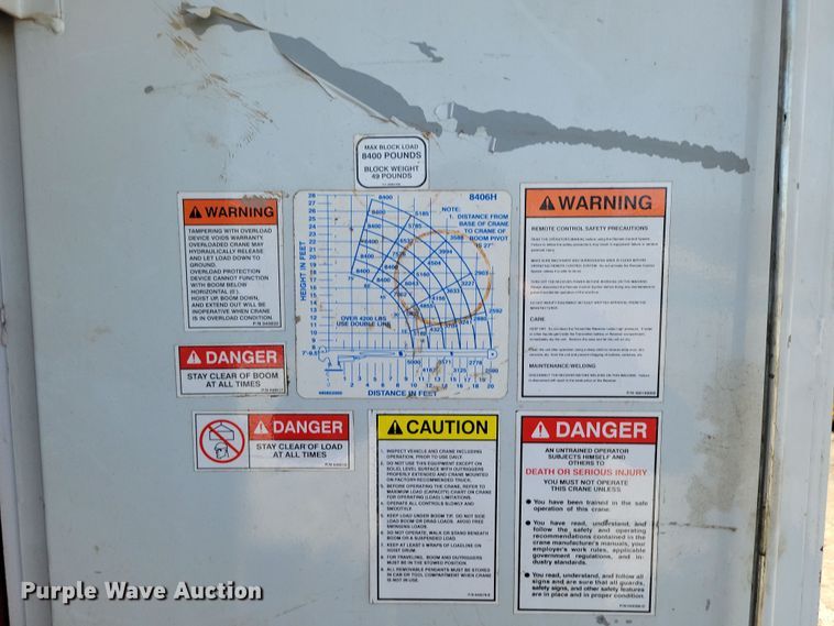 image for item DK4200 1996 Ford F800 utility / service truck