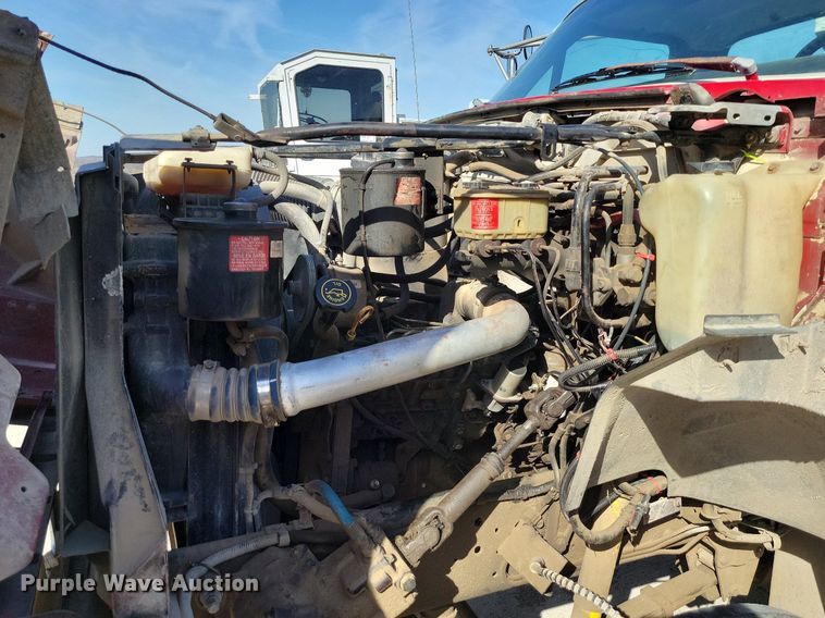 image for item DK4200 1996 Ford F800 utility / service truck