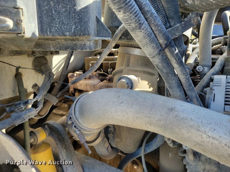 image for item DK4200 1996 Ford F800 utility / service truck