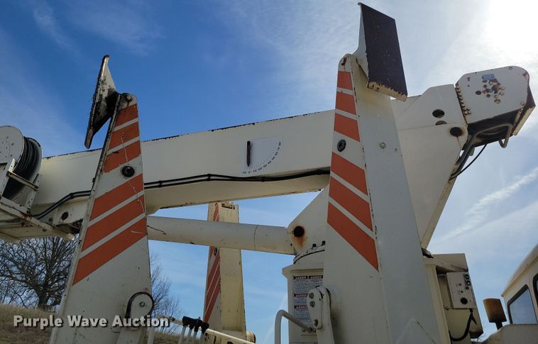 image for item DK4201 1998 Freightliner FL80 crane truck