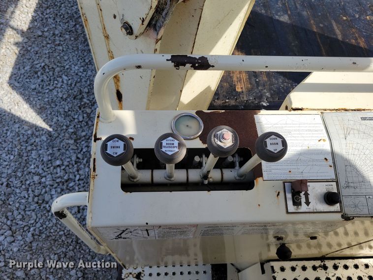 image for item DK4201 1998 Freightliner FL80 crane truck