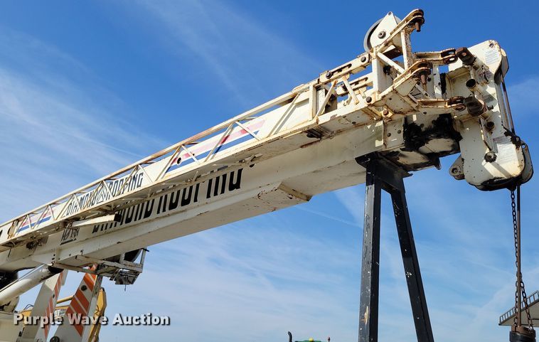 image for item DK4201 1998 Freightliner FL80 crane truck