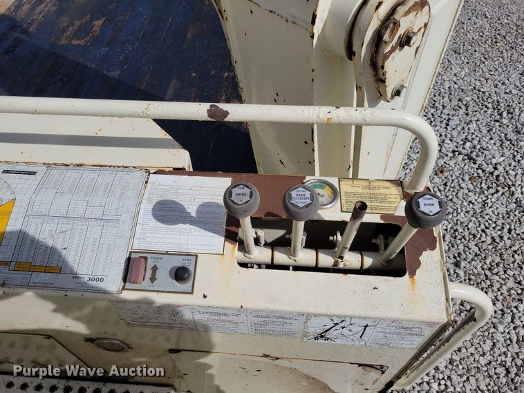 image for item DK4201 1998 Freightliner FL80 crane truck