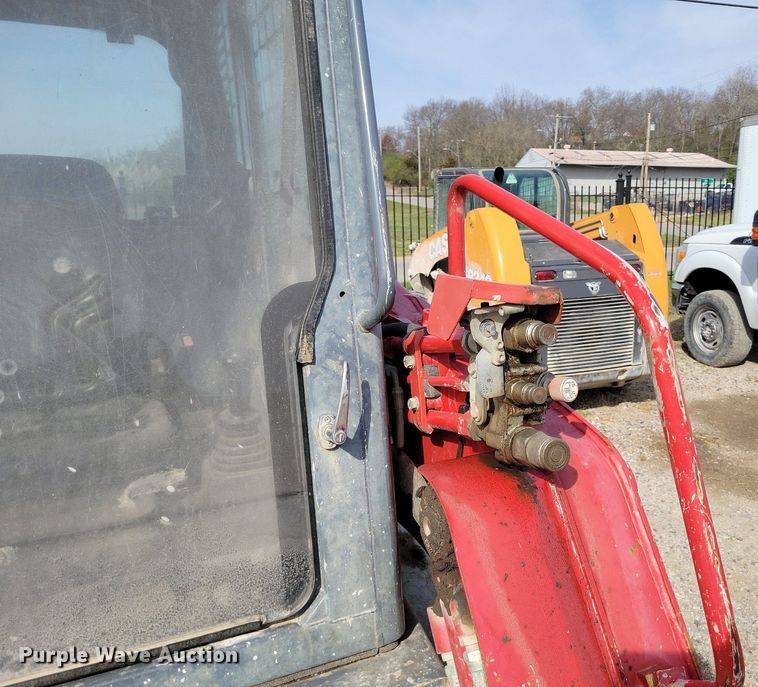 image for item DK4216 2016 Takeuchi TL12 tracked skid steer loader