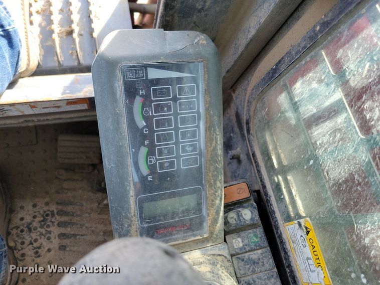 image for item DK4216 2016 Takeuchi TL12 tracked skid steer loader