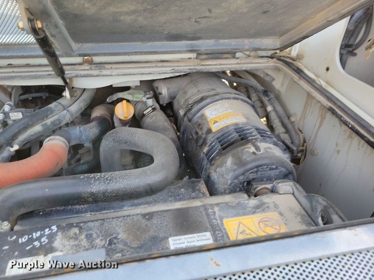 image for item DK4216 2016 Takeuchi TL12 tracked skid steer loader