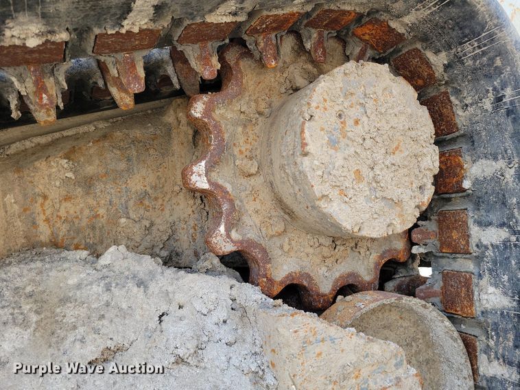 image for item DK4216 2016 Takeuchi TL12 tracked skid steer loader