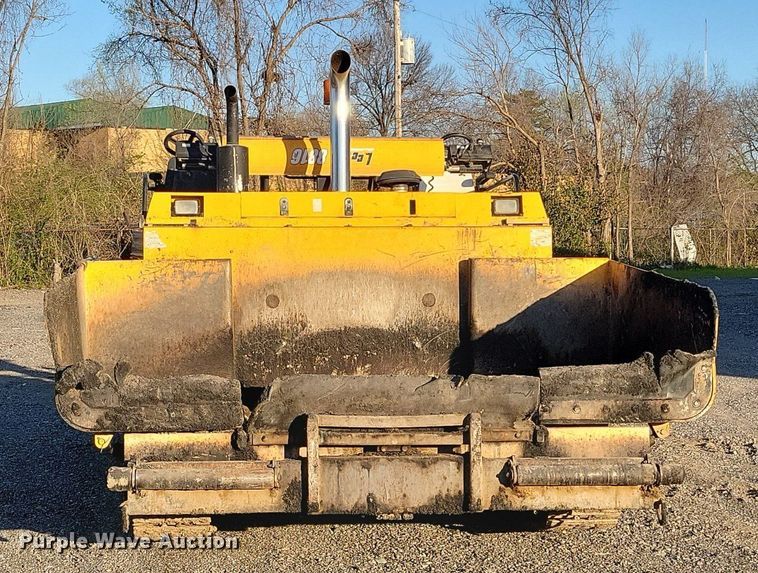 image for item DK4224 2004 LeeBoy L8816T paver