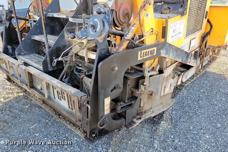 image for item DK4224 2004 LeeBoy L8816T paver