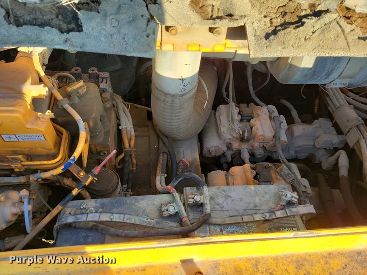 image for item DK4224 2004 LeeBoy L8816T paver