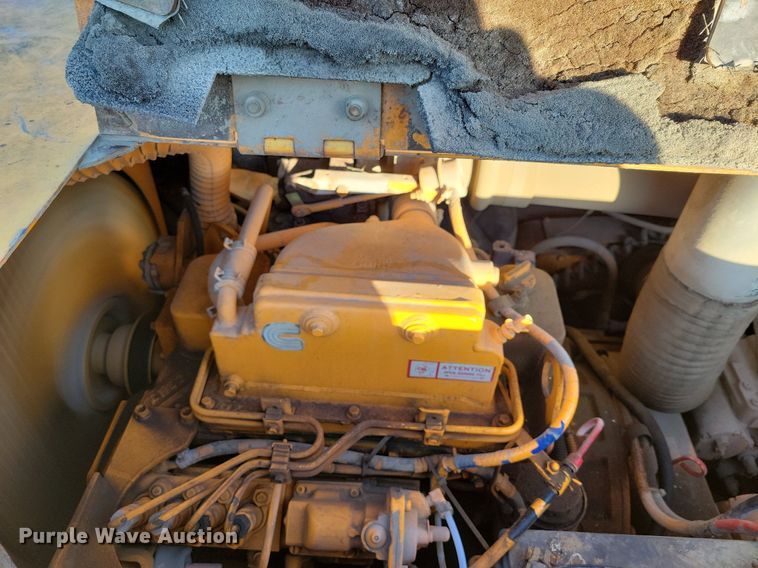 image for item DK4224 2004 LeeBoy L8816T paver