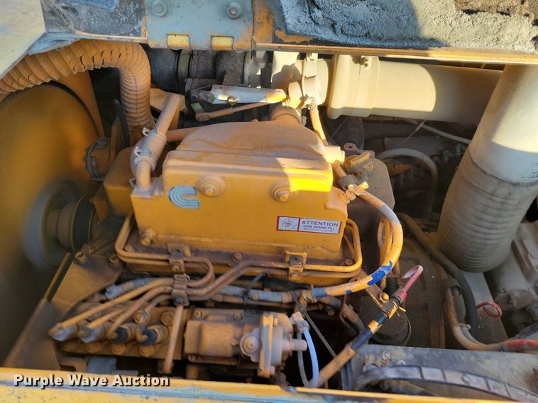 image for item DK4224 2004 LeeBoy L8816T paver