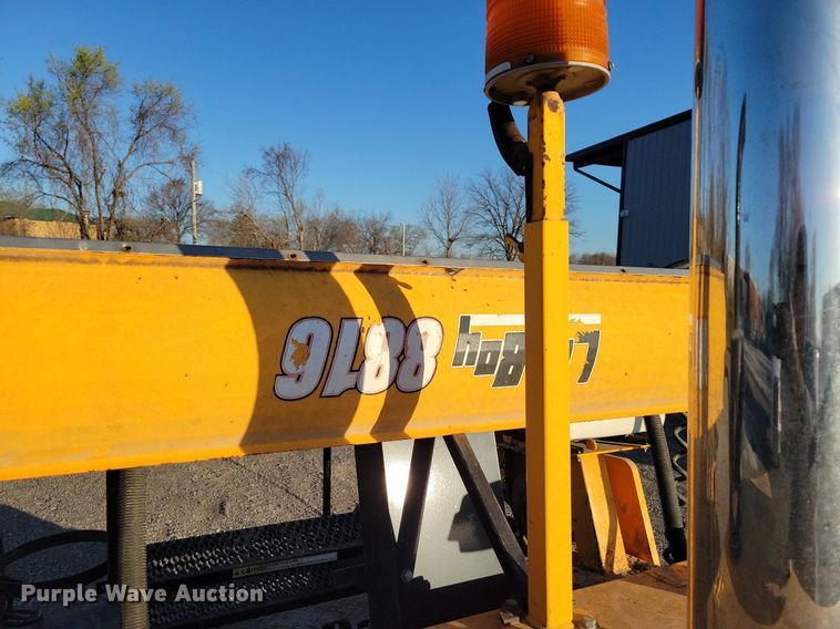 image for item DK4224 2004 LeeBoy L8816T paver