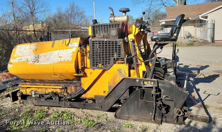 image for item DK4226 LeeBoy 8515 paver