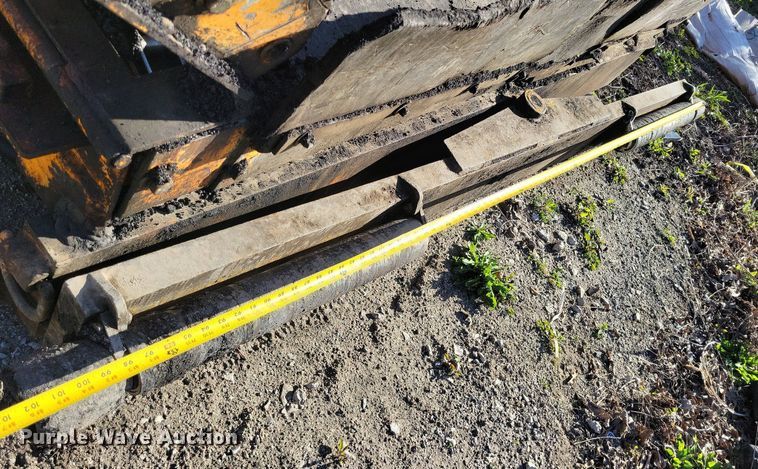 image for item DK4226 LeeBoy 8515 paver