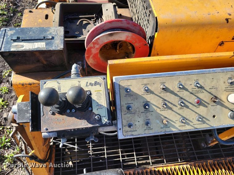 image for item DK4226 LeeBoy 8515 paver