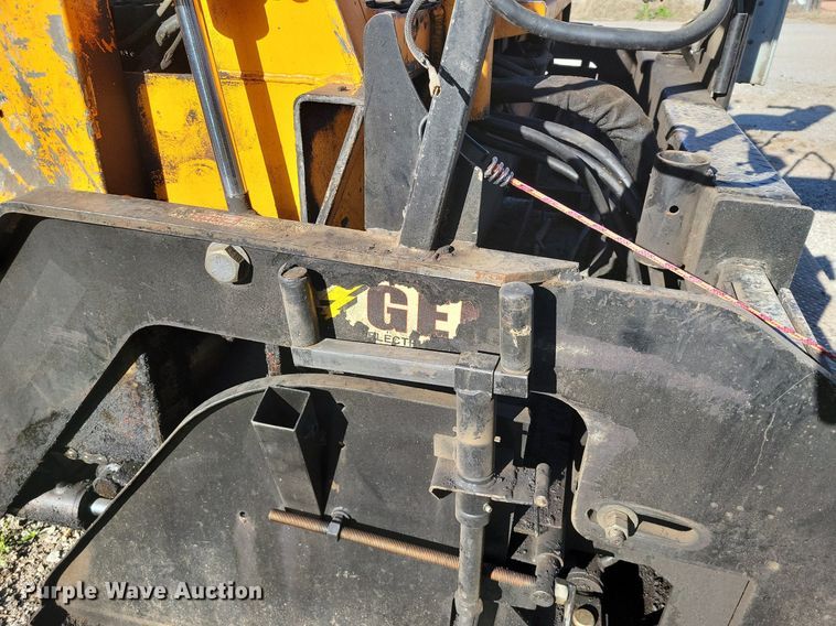 image for item DK4226 LeeBoy 8515 paver