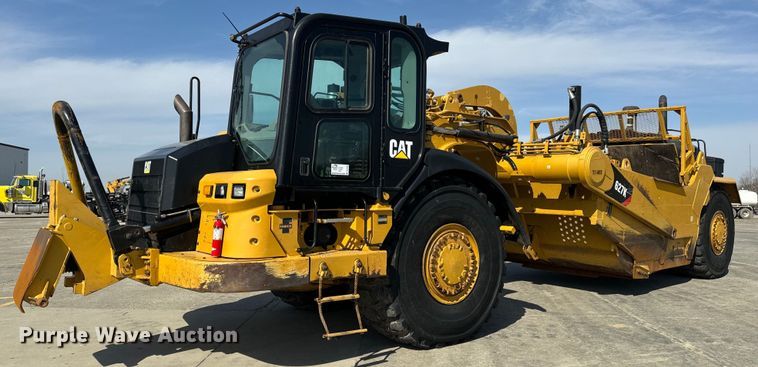 image for item DL4402 2014 Caterpillar 627K conventional scraper 