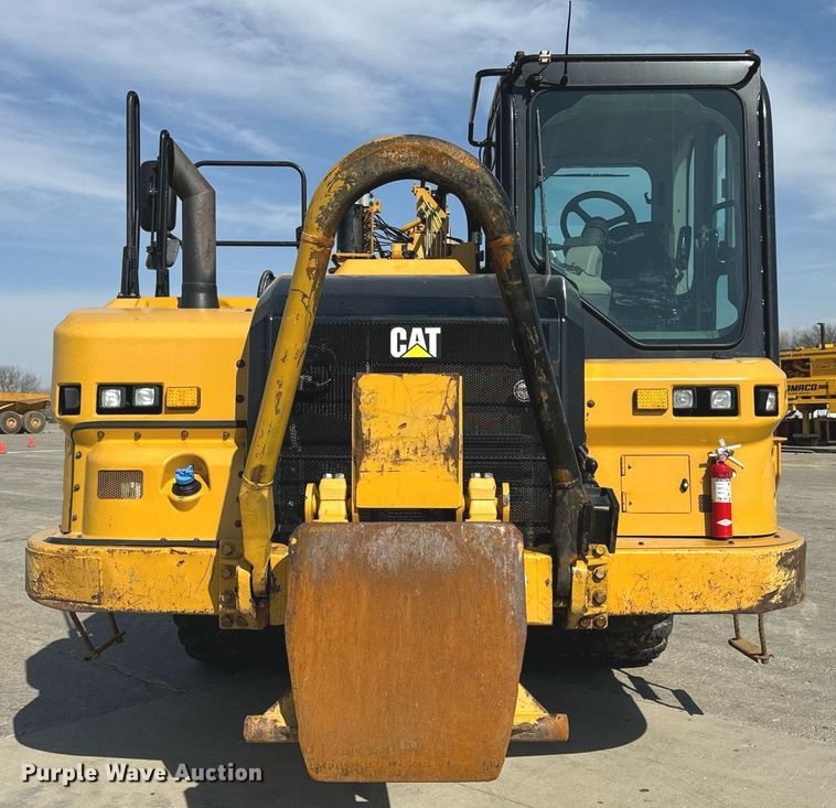 image for item DL4402 2014 Caterpillar 627K conventional scraper 