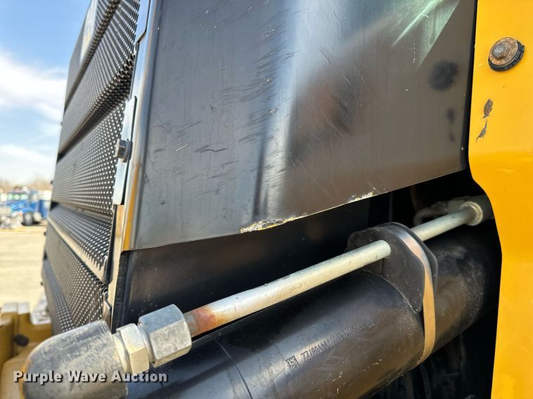 image for item DL4402 2014 Caterpillar 627K conventional scraper 