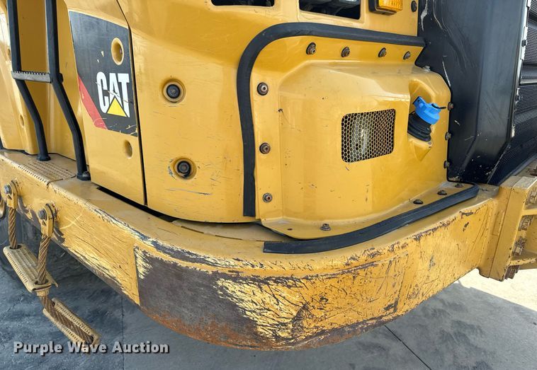 image for item DL4402 2014 Caterpillar 627K conventional scraper 