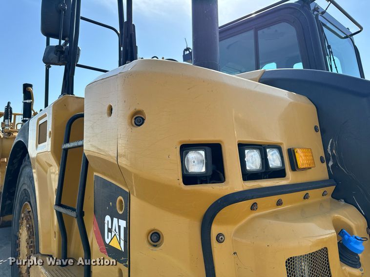 image for item DL4402 2014 Caterpillar 627K conventional scraper 