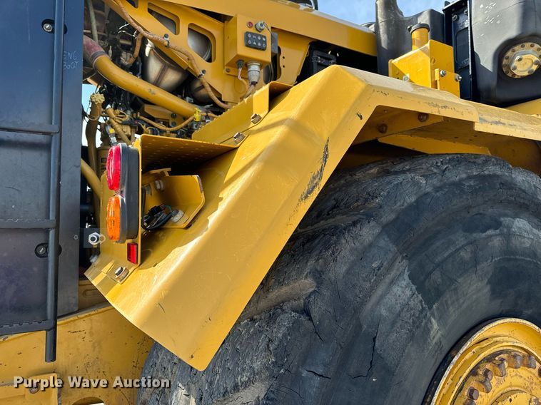 image for item DL4402 2014 Caterpillar 627K conventional scraper 
