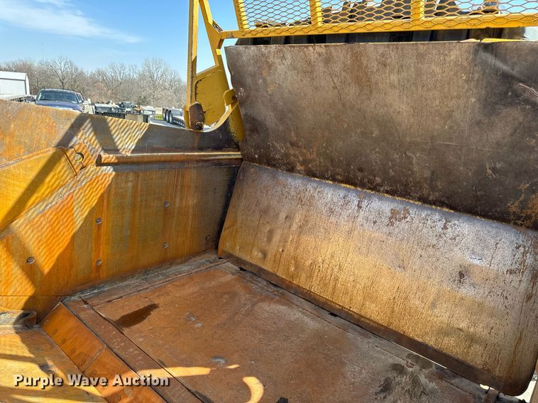 image for item DL4402 2014 Caterpillar 627K conventional scraper 