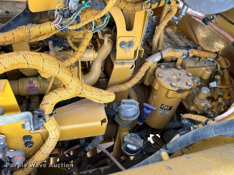 image for item DL4402 2014 Caterpillar 627K conventional scraper 