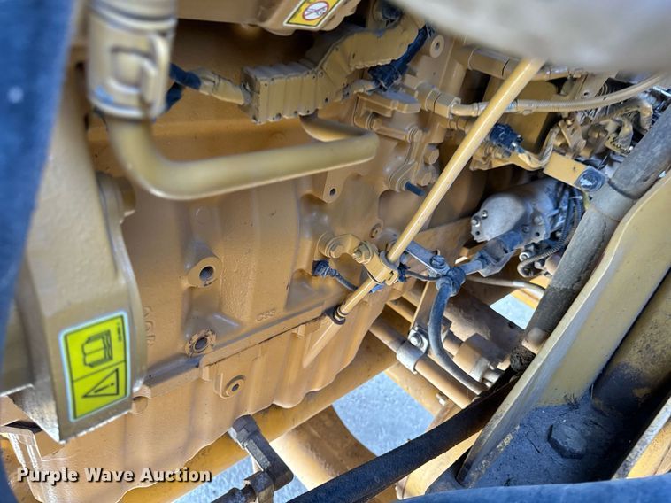 image for item DL4402 2014 Caterpillar 627K conventional scraper 