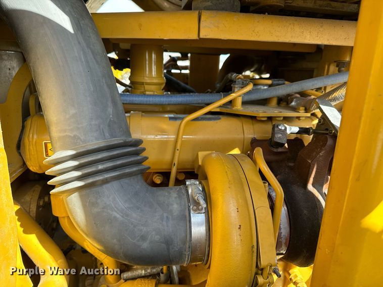 image for item DL4402 2014 Caterpillar 627K conventional scraper 