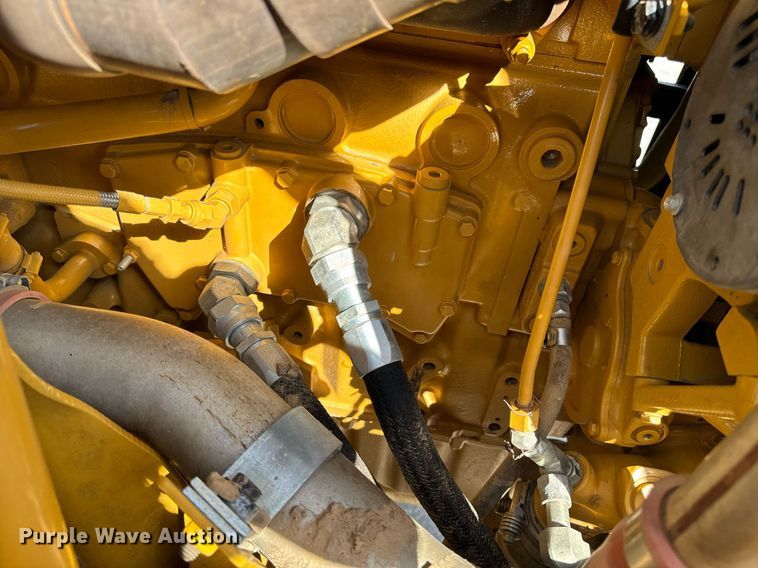image for item DL4402 2014 Caterpillar 627K conventional scraper 