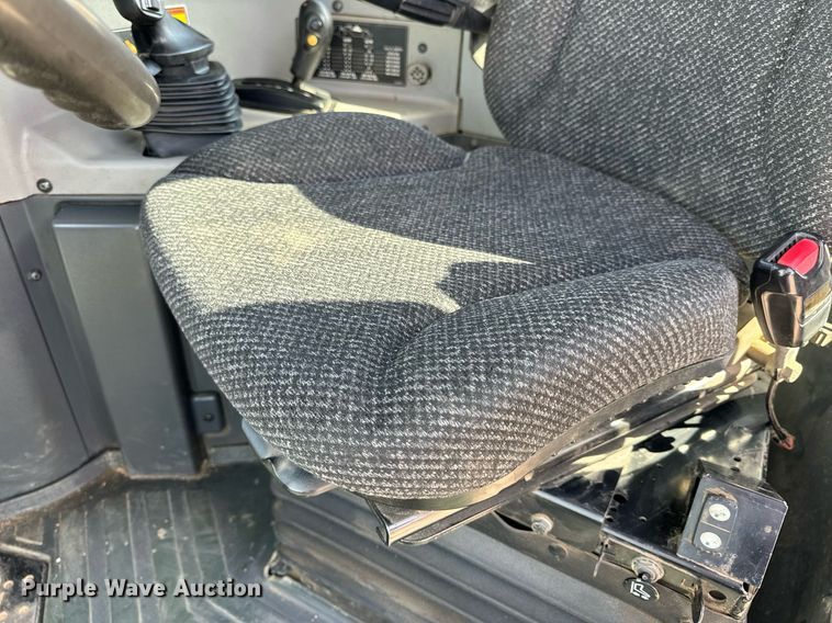 image for item DL4402 2014 Caterpillar 627K conventional scraper 