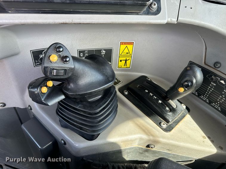 image for item DL4402 2014 Caterpillar 627K conventional scraper 