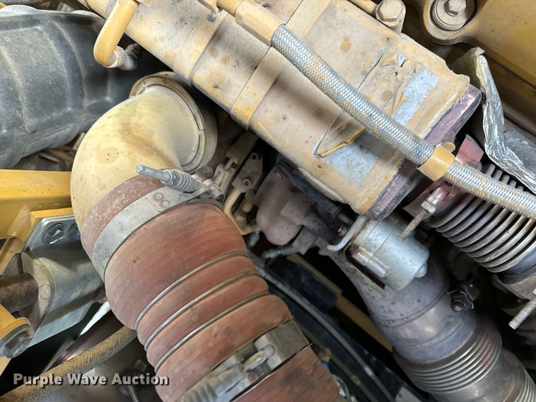 image for item DL4402 2014 Caterpillar 627K conventional scraper 