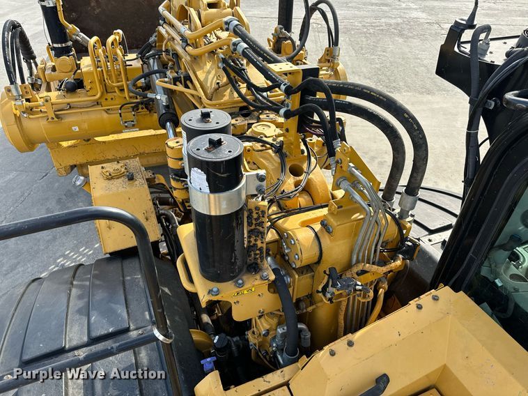 image for item DL4402 2014 Caterpillar 627K conventional scraper 