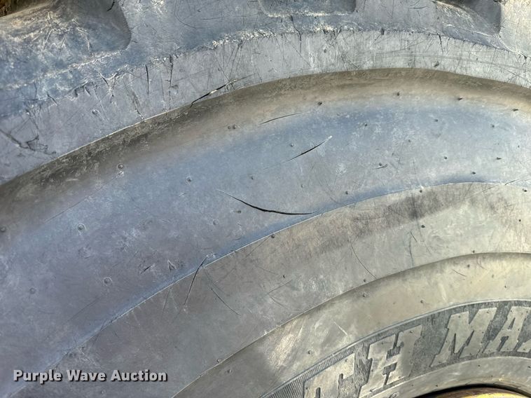 image for item DL4402 2014 Caterpillar 627K conventional scraper 