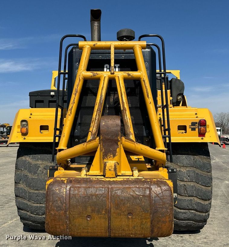 image for item DL4403 2014 Caterpillar 627K conventional scraper 