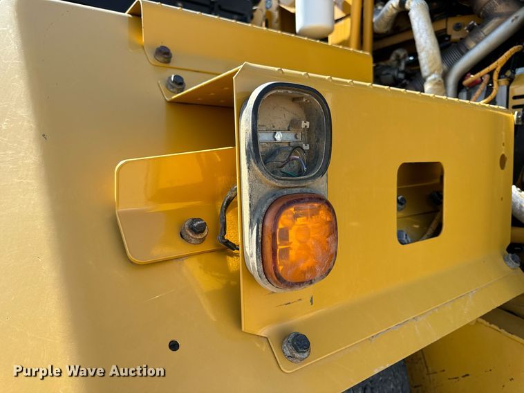 image for item DL4403 2014 Caterpillar 627K conventional scraper 