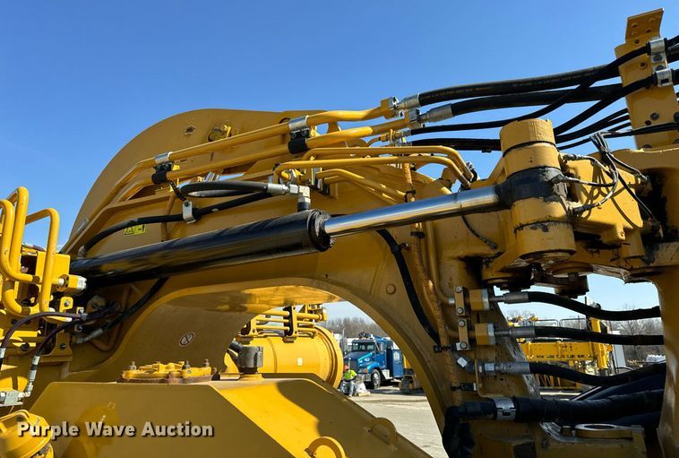 image for item DL4403 2014 Caterpillar 627K conventional scraper 