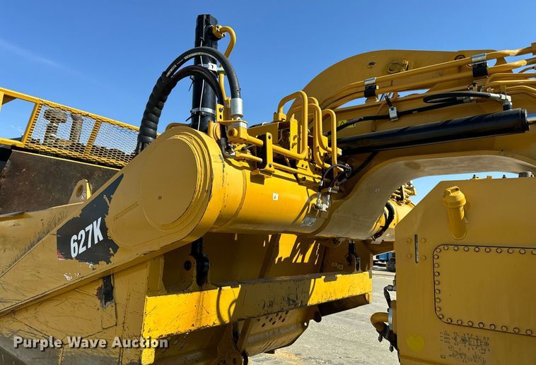image for item DL4403 2014 Caterpillar 627K conventional scraper 