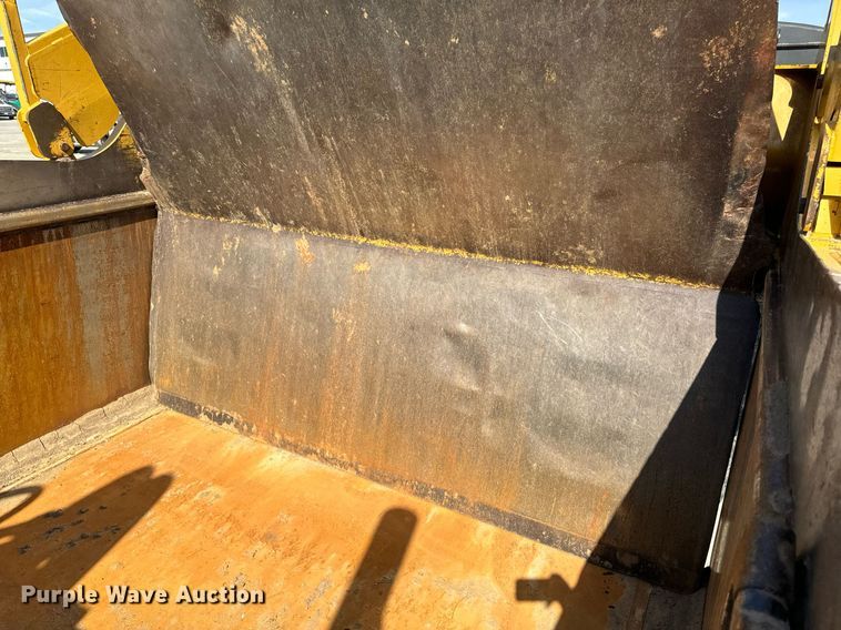 image for item DL4403 2014 Caterpillar 627K conventional scraper 