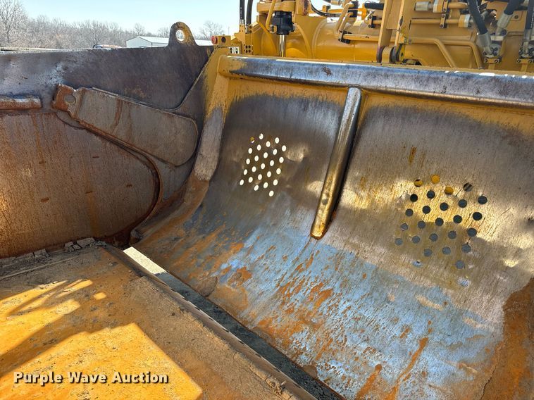 image for item DL4403 2014 Caterpillar 627K conventional scraper 