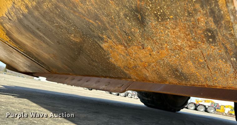 image for item DL4403 2014 Caterpillar 627K conventional scraper 