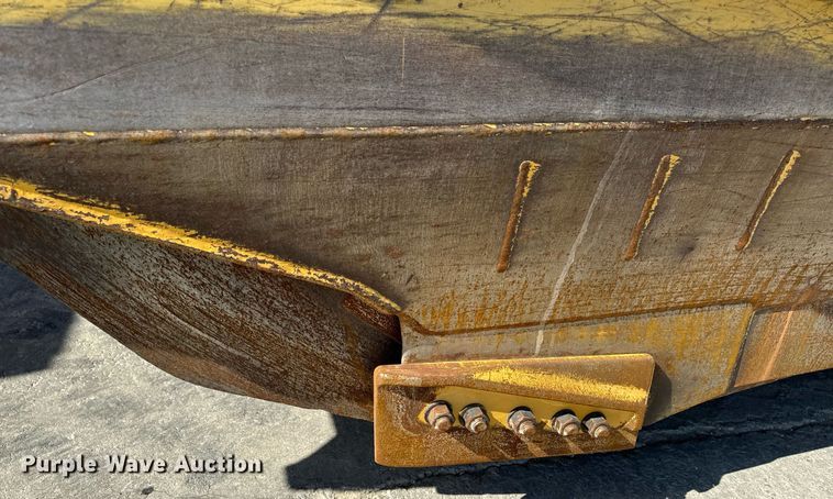 image for item DL4403 2014 Caterpillar 627K conventional scraper 